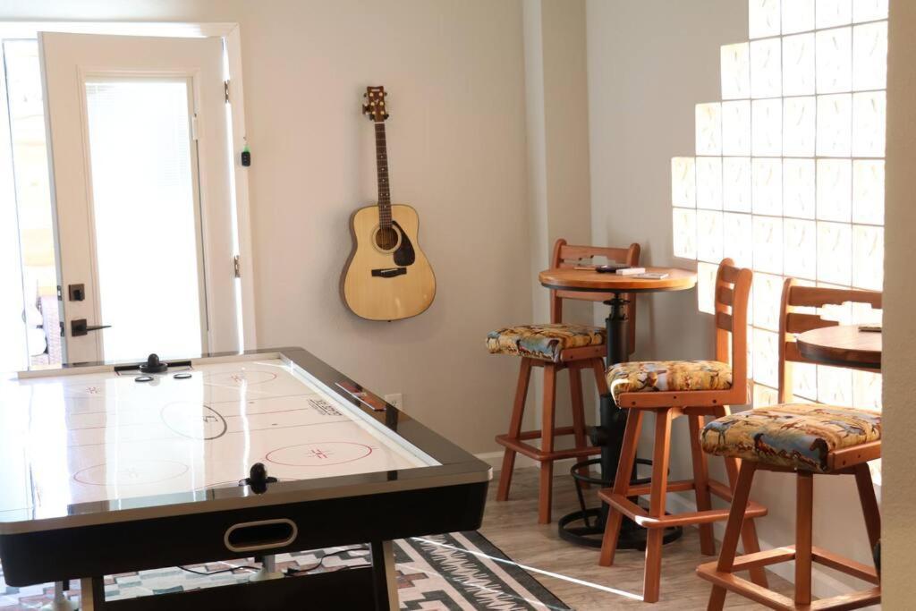 Сasa de vacaciones Cowboy Den-hot Tub-game Room-pet Friendly-no Pet Fees! Albuquerque