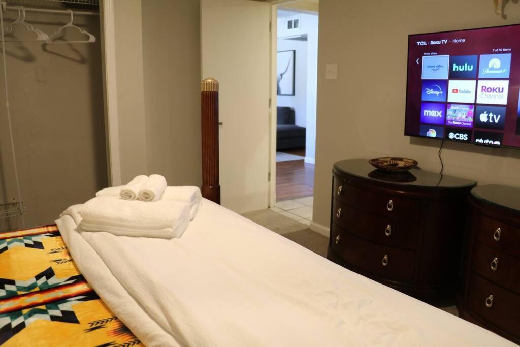 Cowboy Den-hot Tub-game Room-pet Friendly-no Pet Fees! Сasa de vacaciones Albuquerque