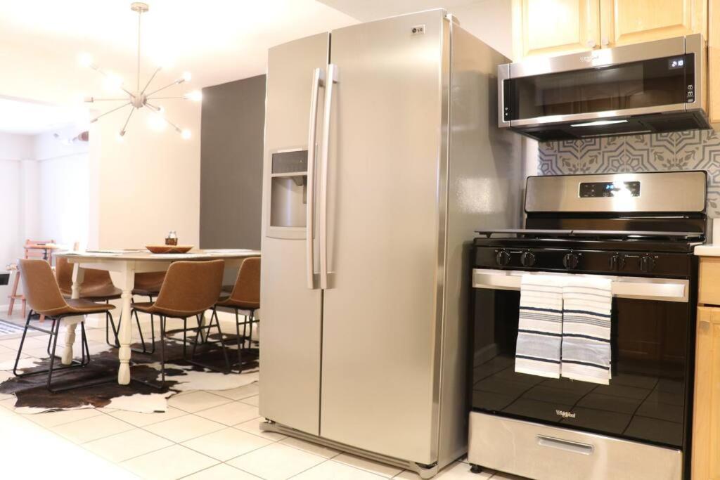 Cowboy Den-hot Tub-game Room-pet Friendly-no Pet Fees!