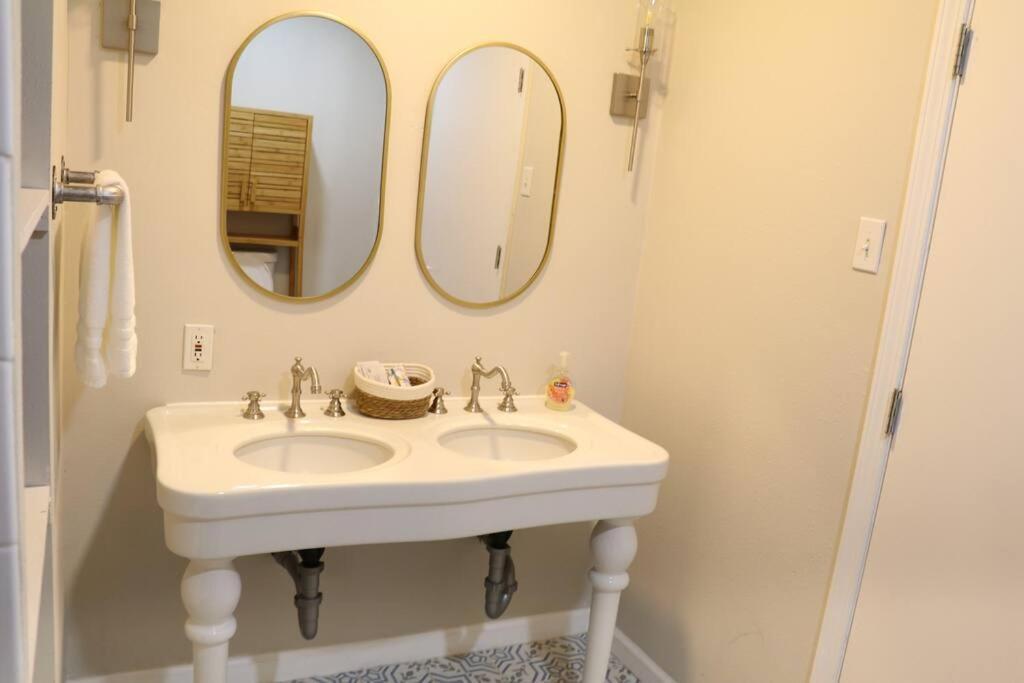 Cowboy Den-hot Tub-game Room-pet Friendly-no Pet Fees! Casa vacanze Albuquerque