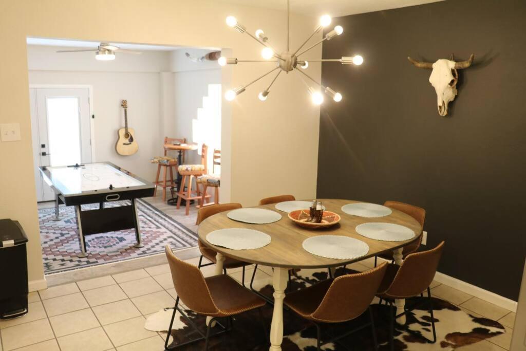 Cowboy Den-hot Tub-game Room-pet Friendly-no Pet Fees! Casa vacanze